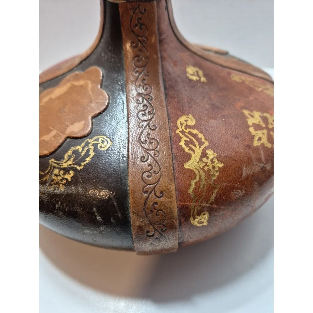 Vtg Italy Leather Covered Wine Bottle Decanter 